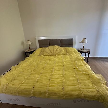 Majki Beach Apartments Sarande Bagian luar foto