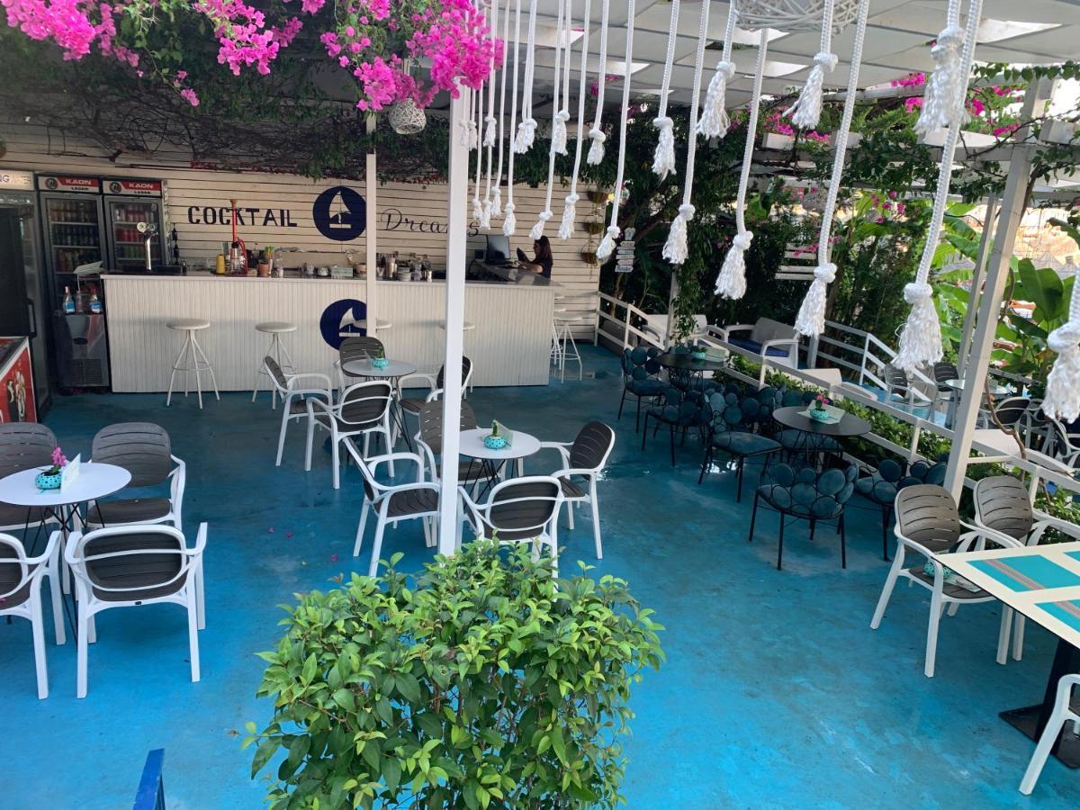 Majki Beach Apartments Sarande Bagian luar foto