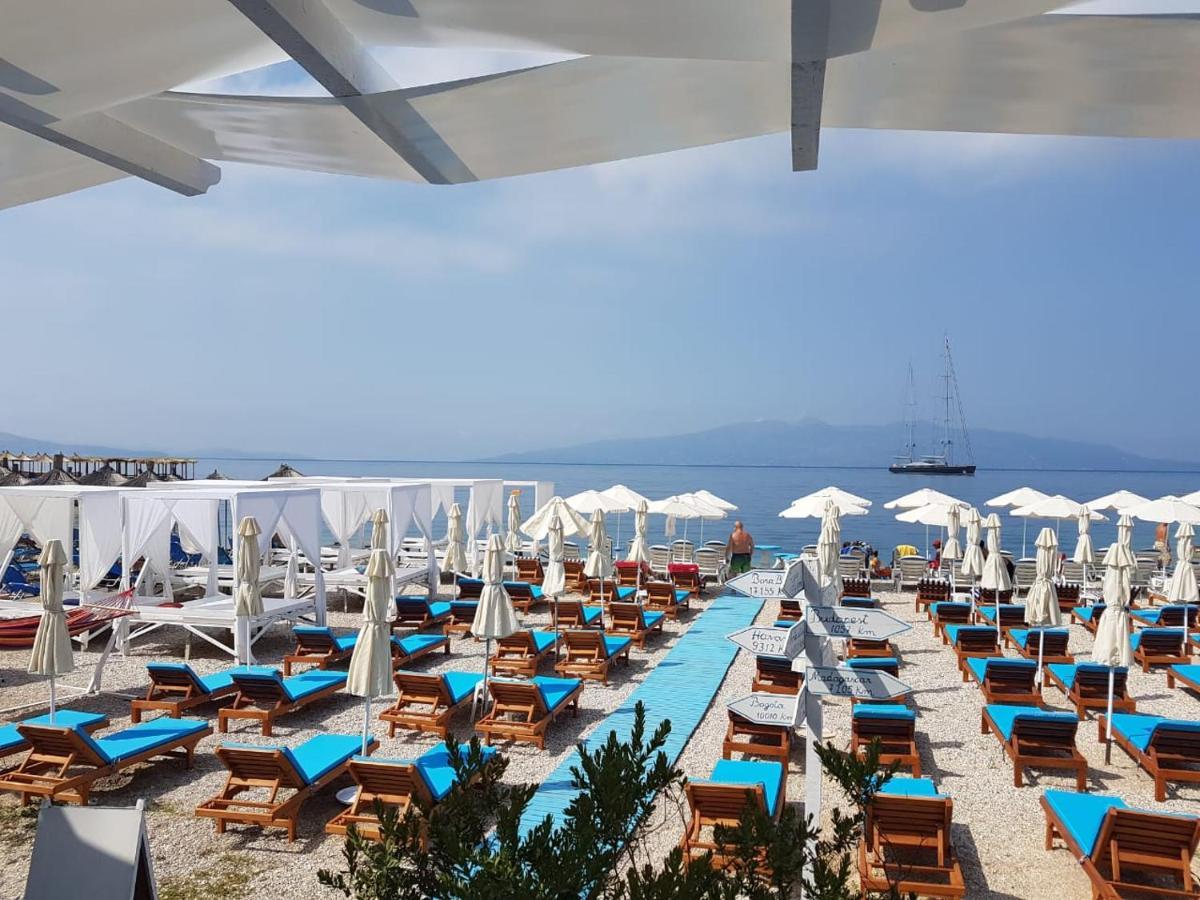 Majki Beach Apartments Sarande Bagian luar foto