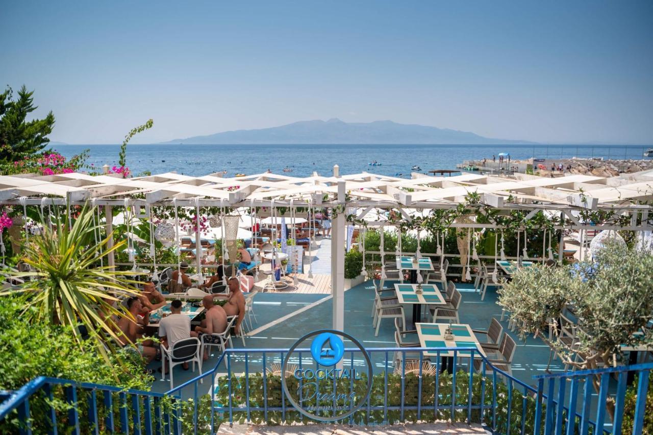Majki Beach Apartments Sarande Bagian luar foto
