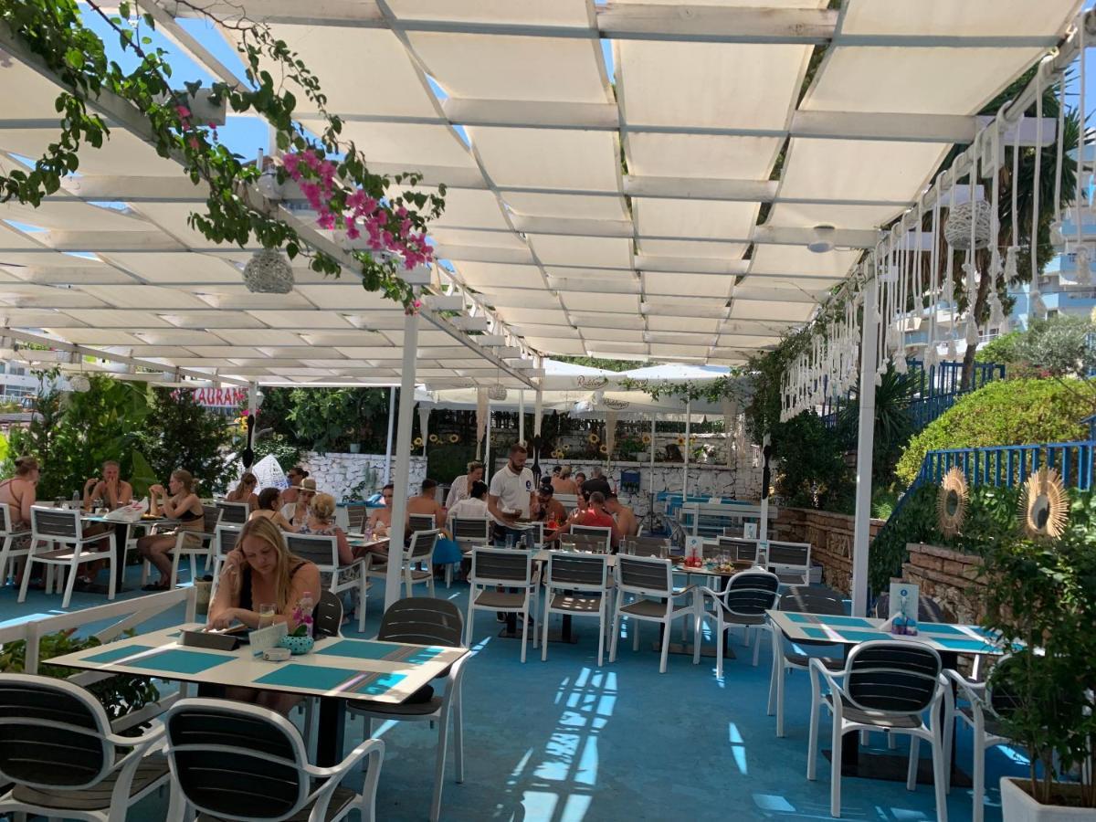 Majki Beach Apartments Sarande Bagian luar foto
