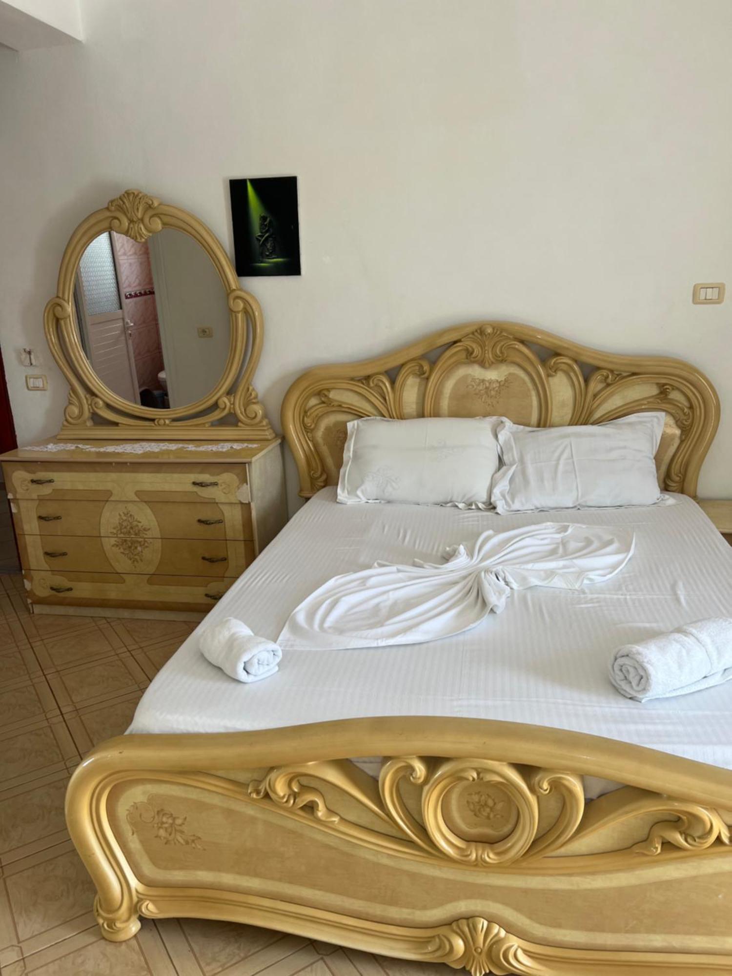 Majki Beach Apartments Sarande Bagian luar foto