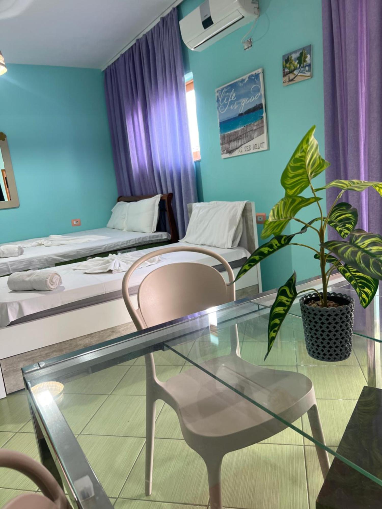 Majki Beach Apartments Sarande Bagian luar foto