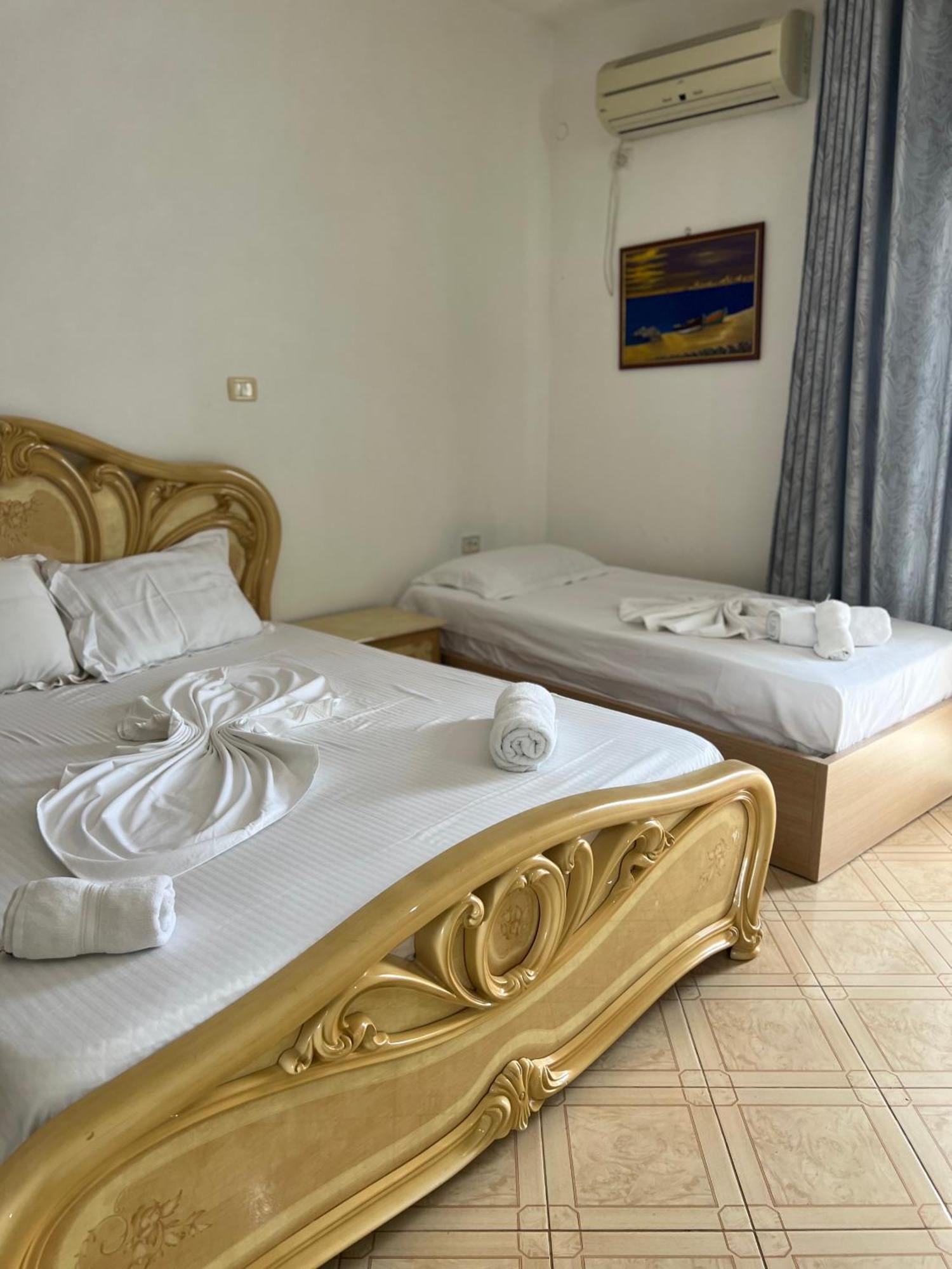 Majki Beach Apartments Sarande Bagian luar foto
