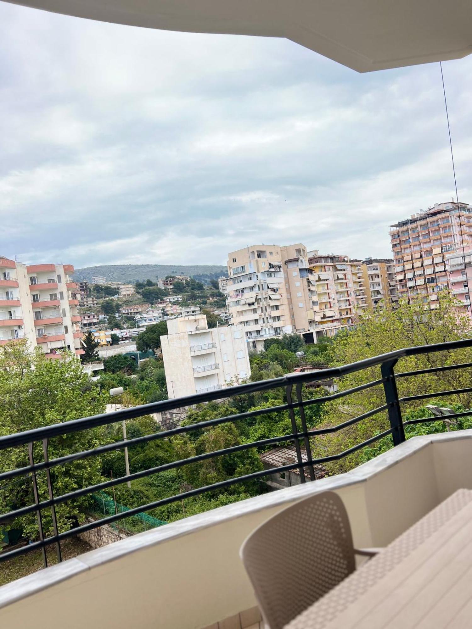 Majki Beach Apartments Sarande Bagian luar foto