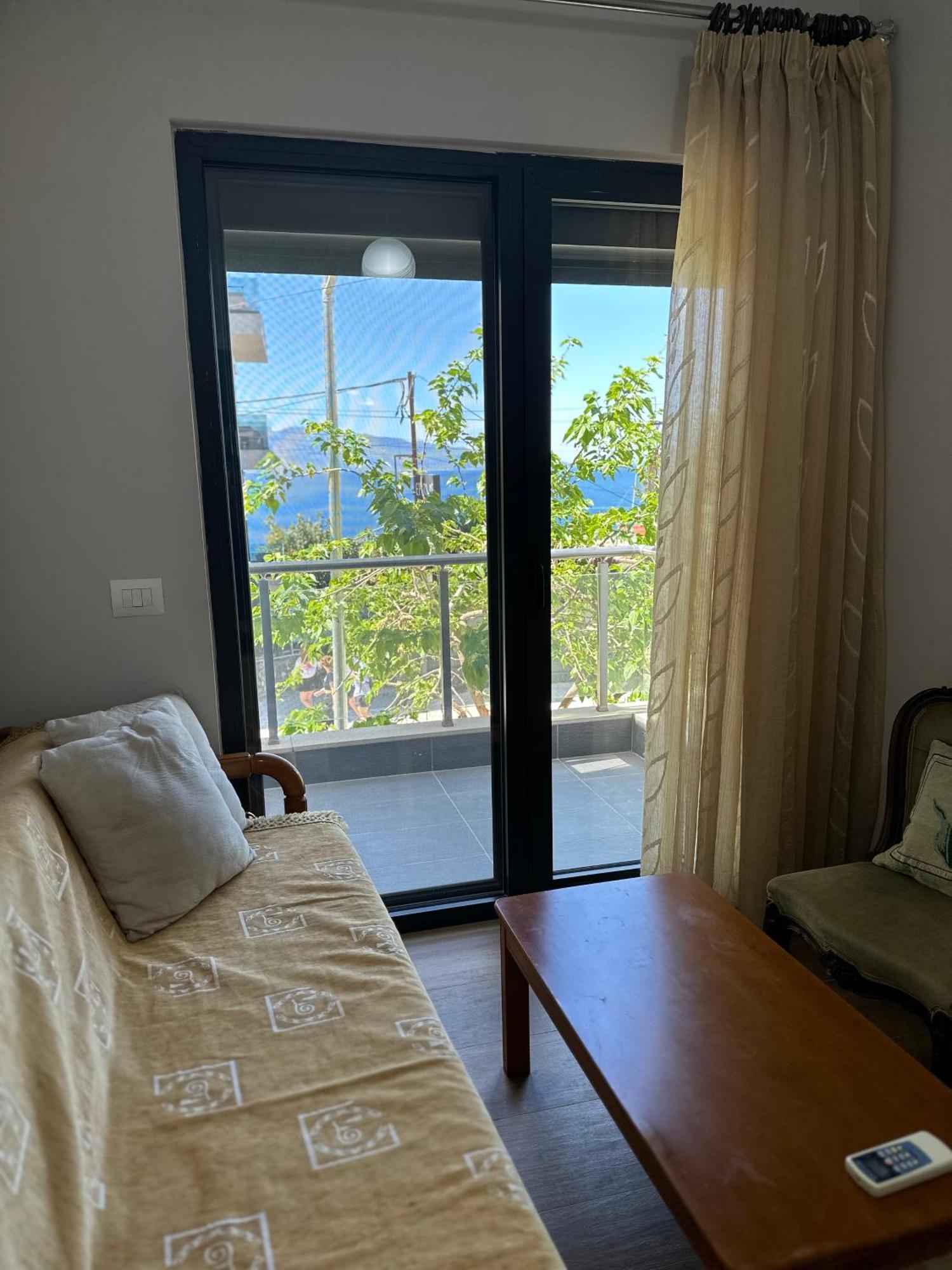 Majki Beach Apartments Sarande Bagian luar foto